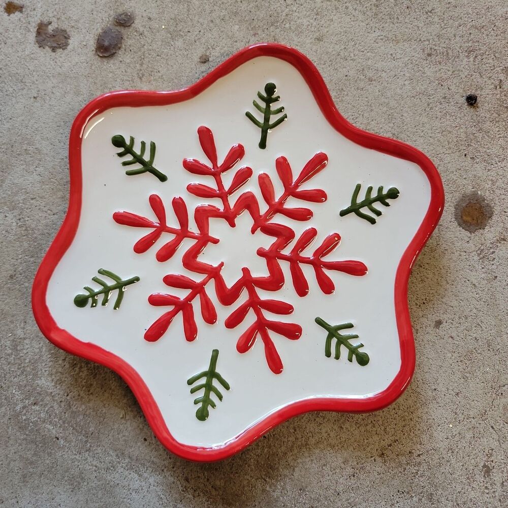 100% Earthenware Snowflake Salad Plates Dishwasher/Microwave Safe 8 "